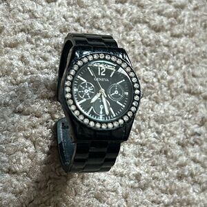 Geneva women’s vintage black/silver triple dial bangle bracelet watch one‎ size